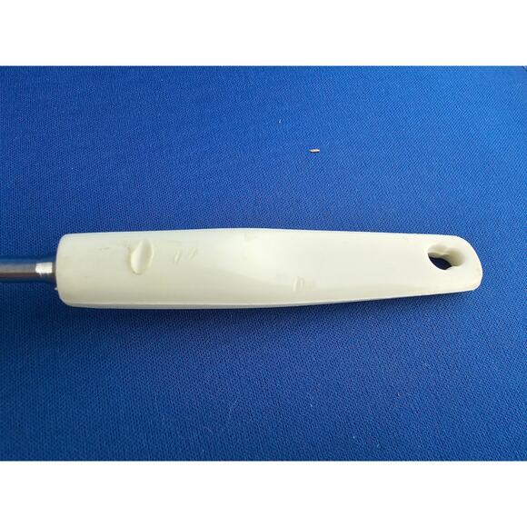 Vintage Chief Spatula/Flipper 11" (inches) w/White Plastic Handle - Picture 7 of 12